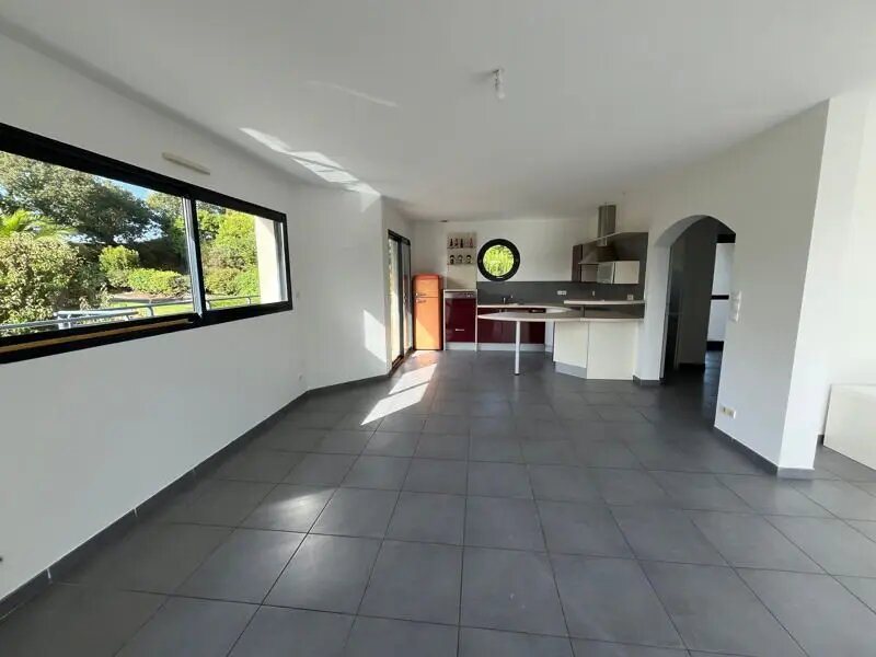 Maison à vendre, 146m², Plounéventer