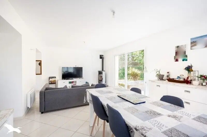 Maison à vendre, 136m², Lampaul-Guimiliau
