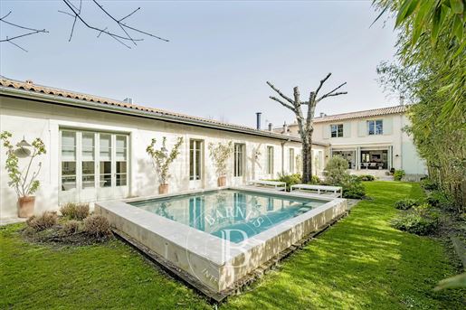 Maison 8 pièces 284 m² · à Bordeaux · 284 m² · 1 995 000 €