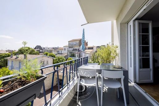 Appartement 5 pièces 180 m² · à Bordeaux · 180 m² · 906 000 €