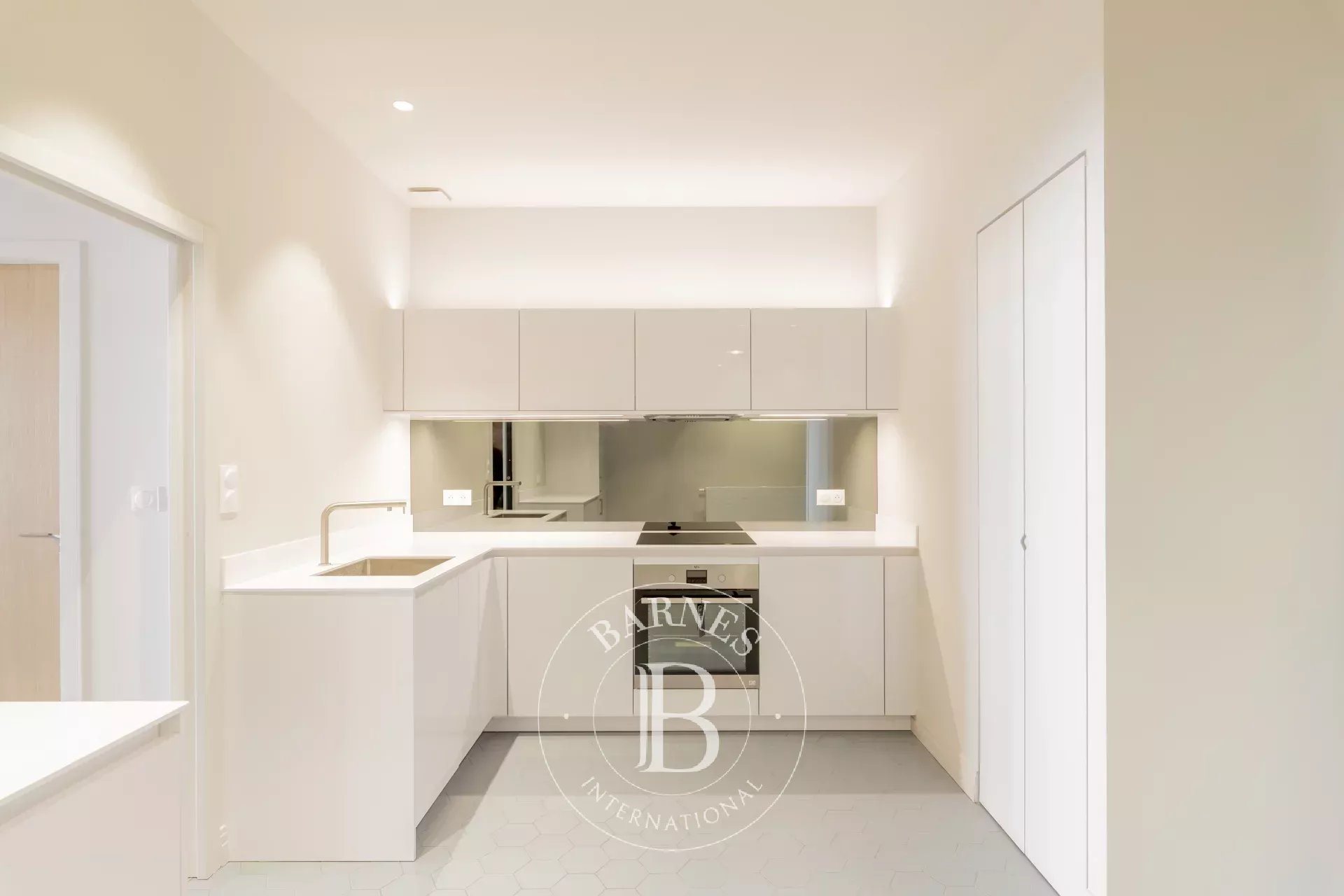 Bordeaux Jardin Public – 150 sqm Apartment – Parking – Cellar – Bicycle Storage - Vue 4