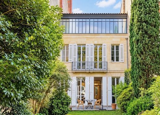 Maison 6 pièces 200 m² · à Bordeaux · 200 m² · 1 470 000 €