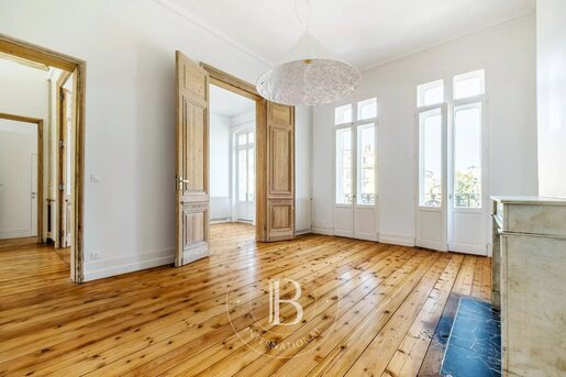 Appartement 5 pièces 136 m² · à Bordeaux · 136 m² · 750 000 €