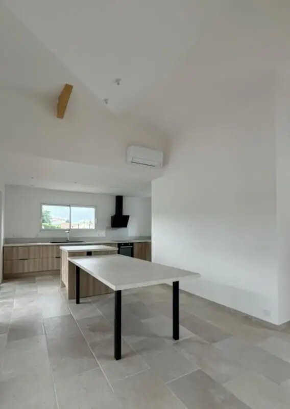 Maison à louer, 118m², Urcuit