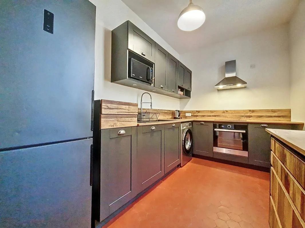 Appartement à louer, 78m², Ajaccio