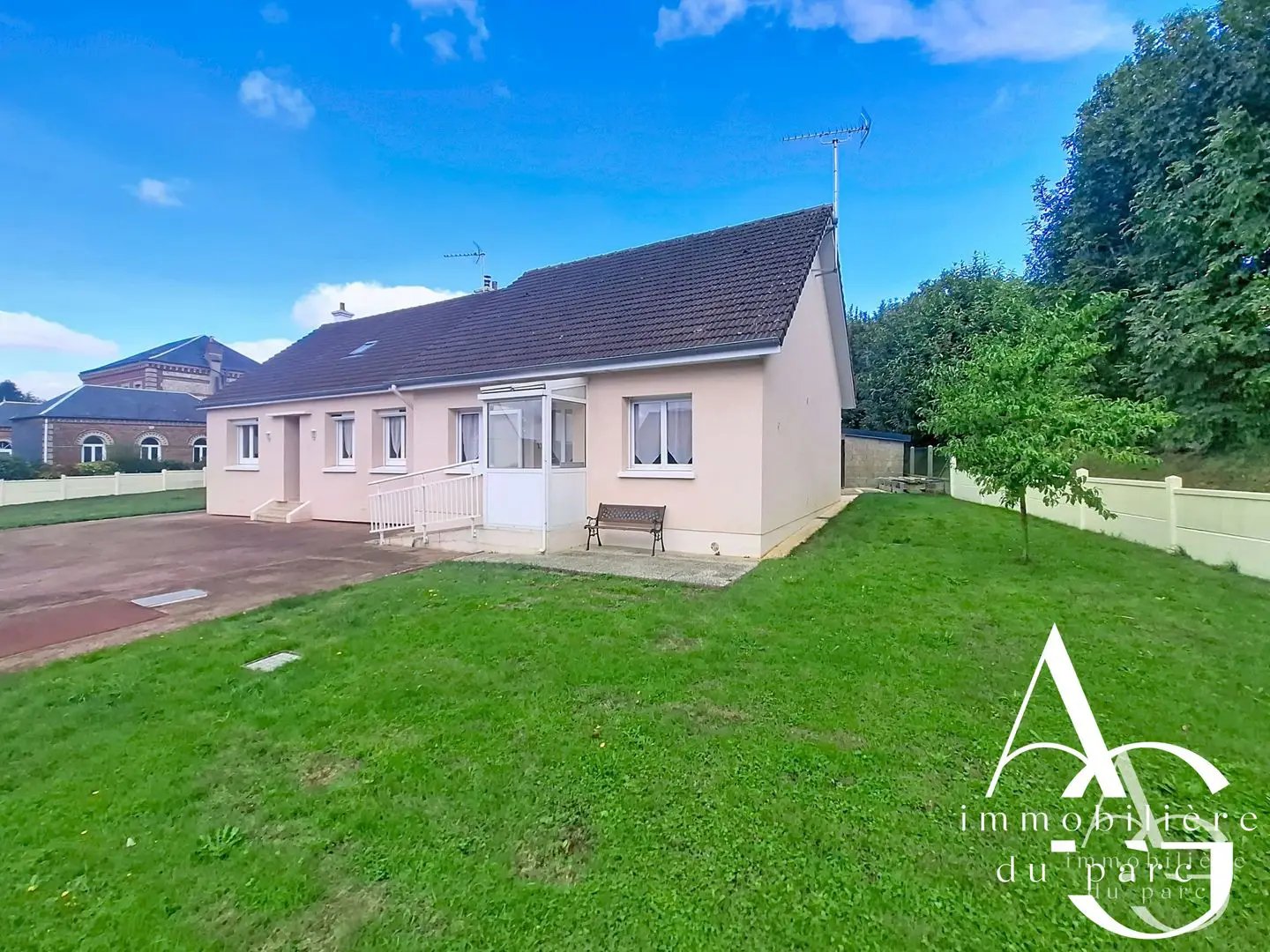 Maison à vendre, 193m², Les Trois-Pierres