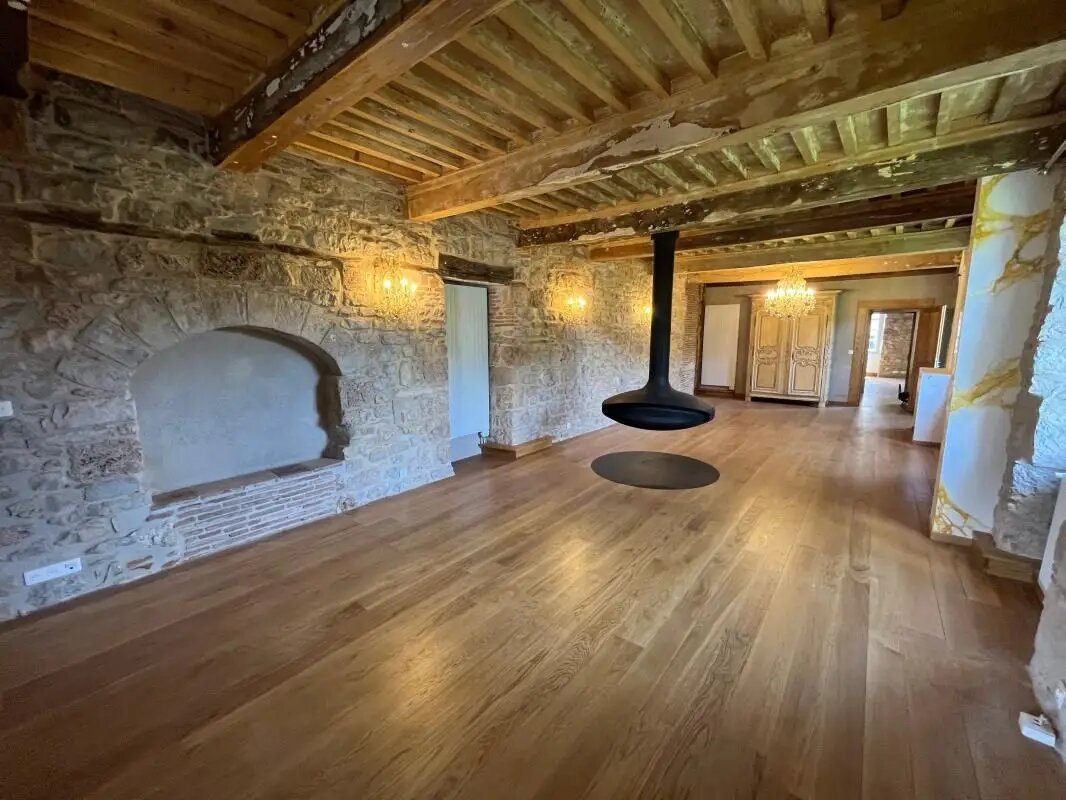 Maison à louer, 204m², Saint-Antonin-Noble-Val