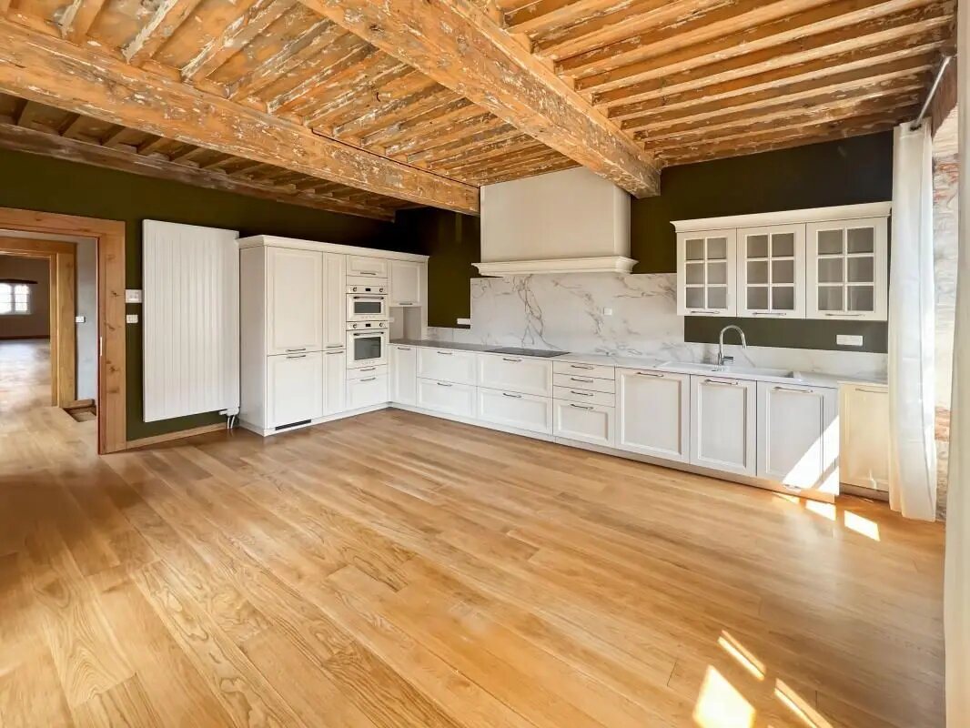 Maison à louer, 204m², Saint-Antonin-Noble-Val