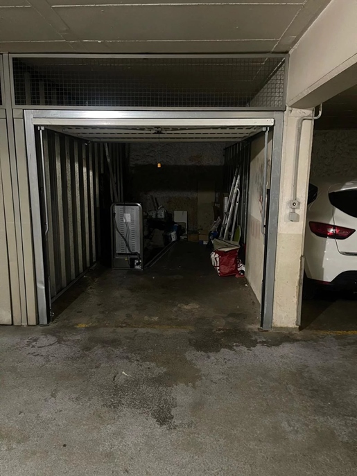 Parking 12 m² · à Antibes · 12 m² · 45 000 €