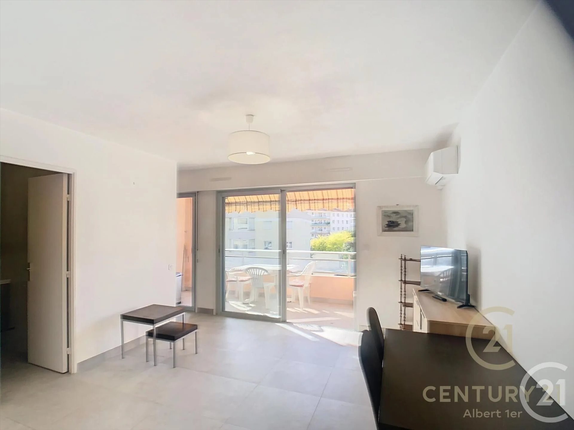Appartement à louer, 26m², Vallauris
