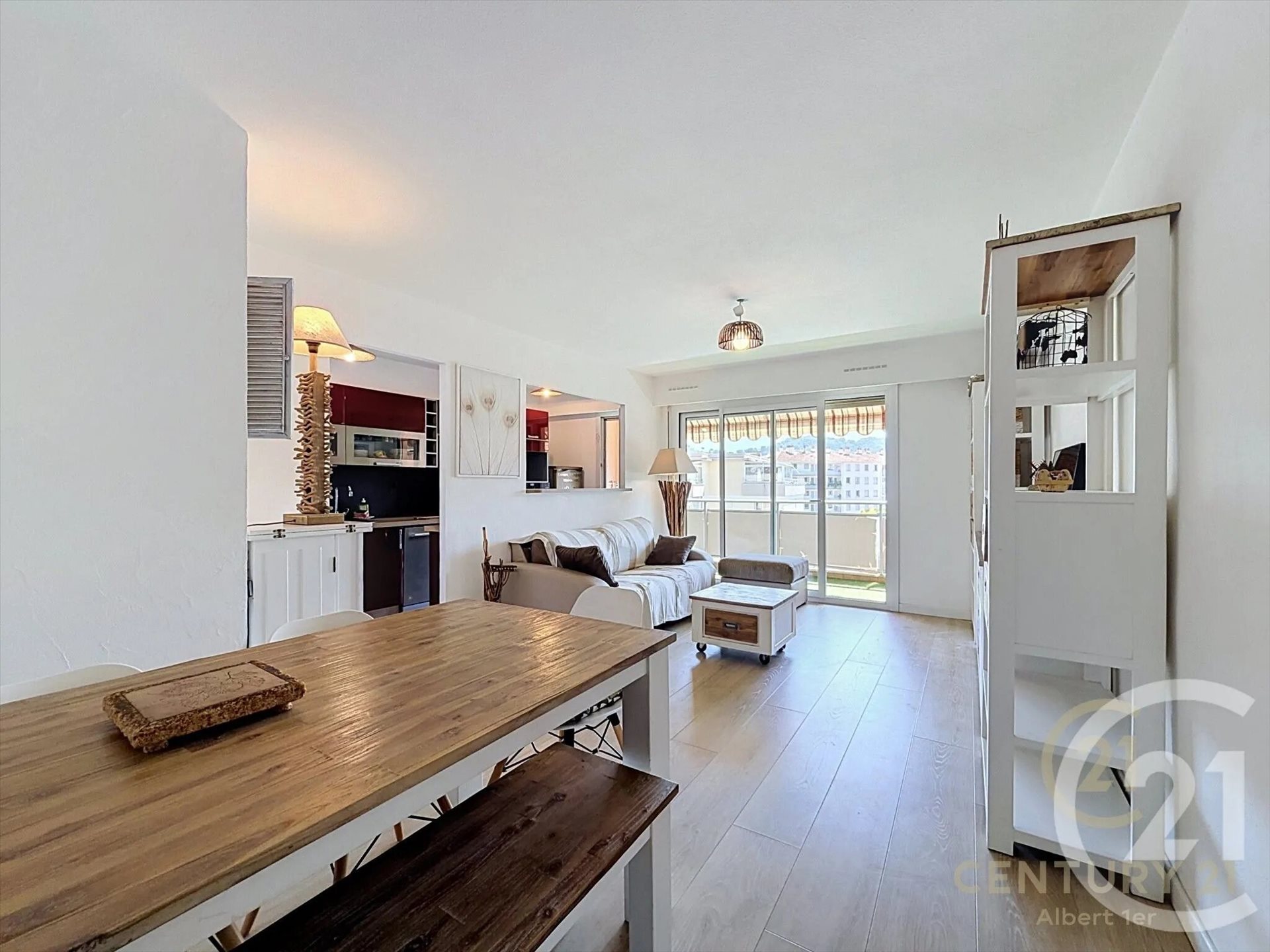 Appartement à louer, 56m², Vallauris