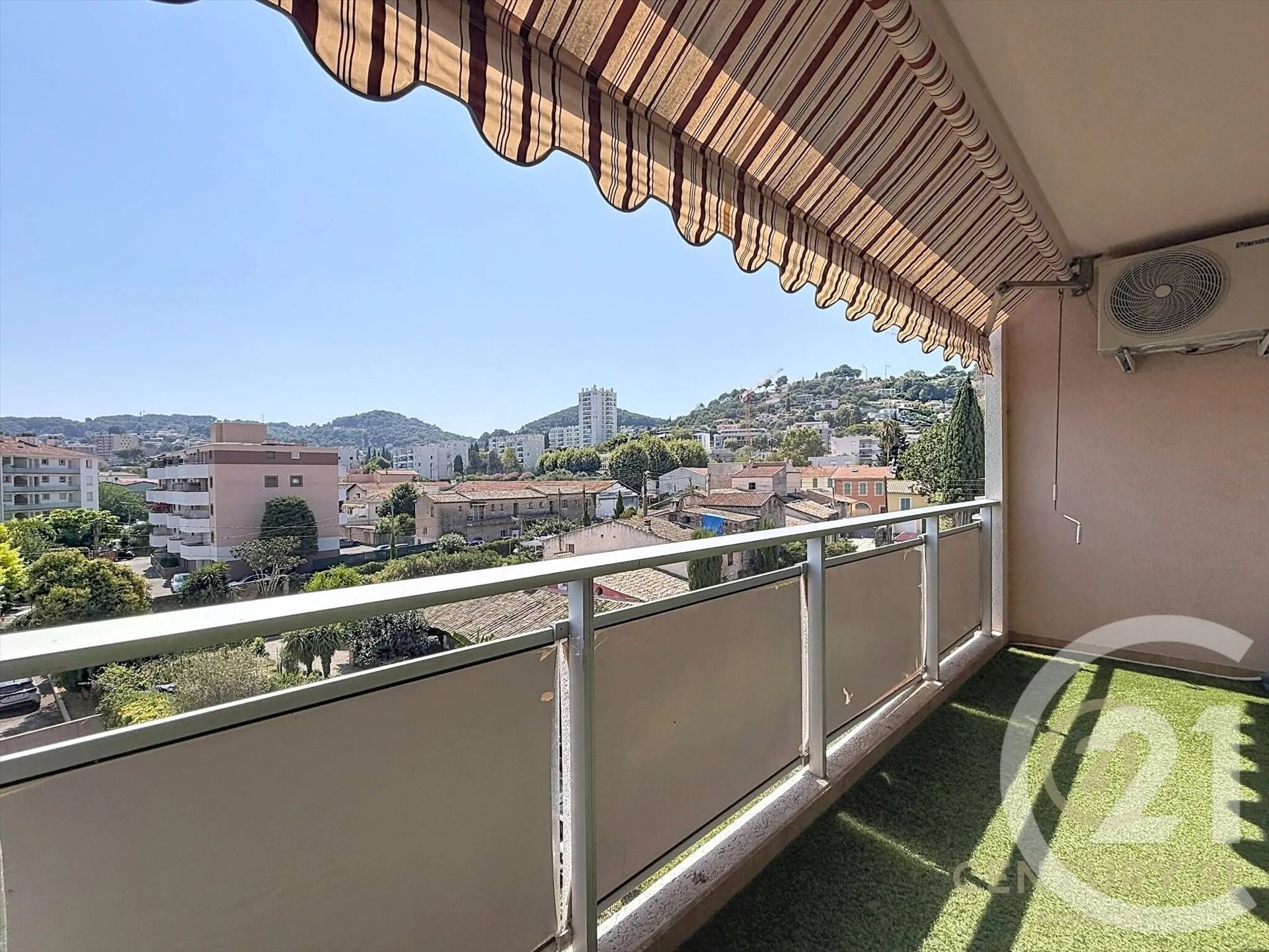 Appartement à louer, 56m², Vallauris
