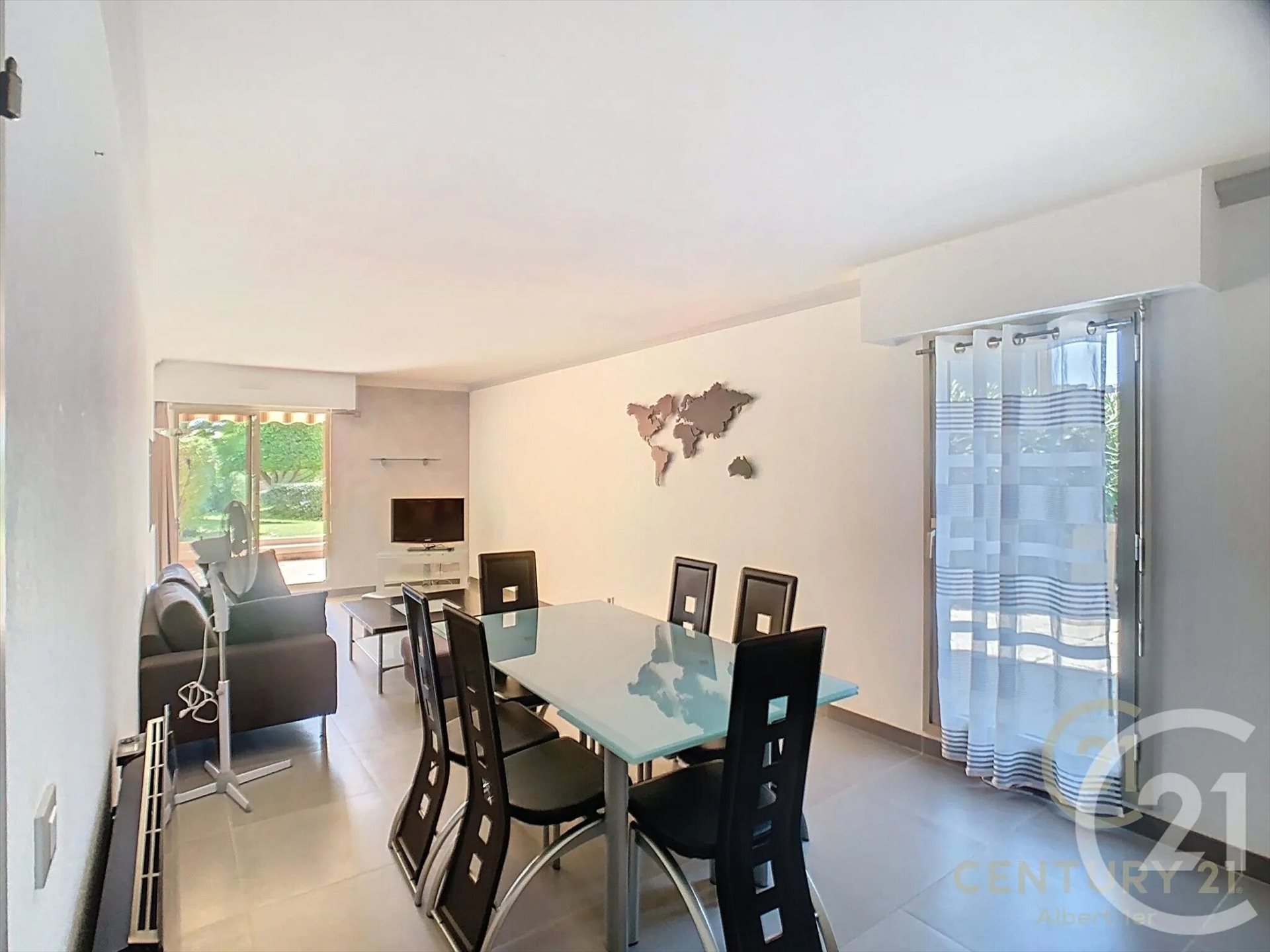 Appartement à louer, 74m², Vallauris