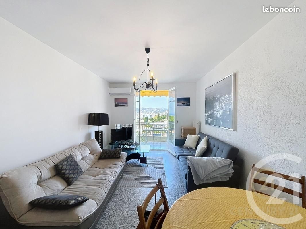 Appartement à louer, 49m², Antibes