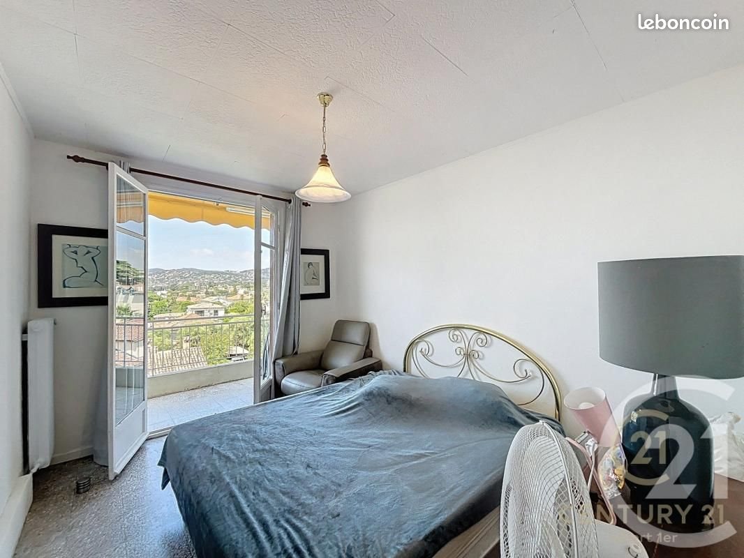 Appartement à louer, 49m², Antibes
