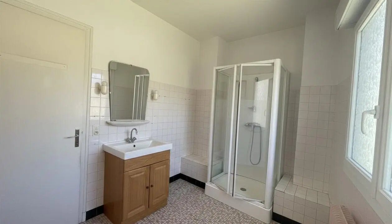 Appartement à louer, 95m², Branne