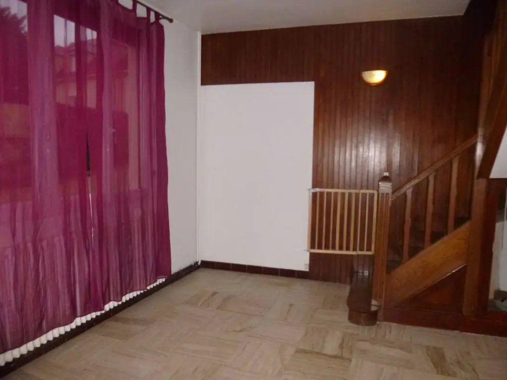 Appartement à louer, 61m², Hanches