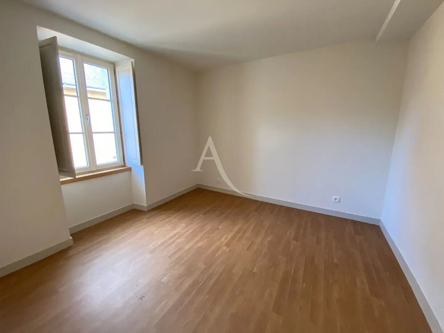 Maison à louer, 76m², Baugé
