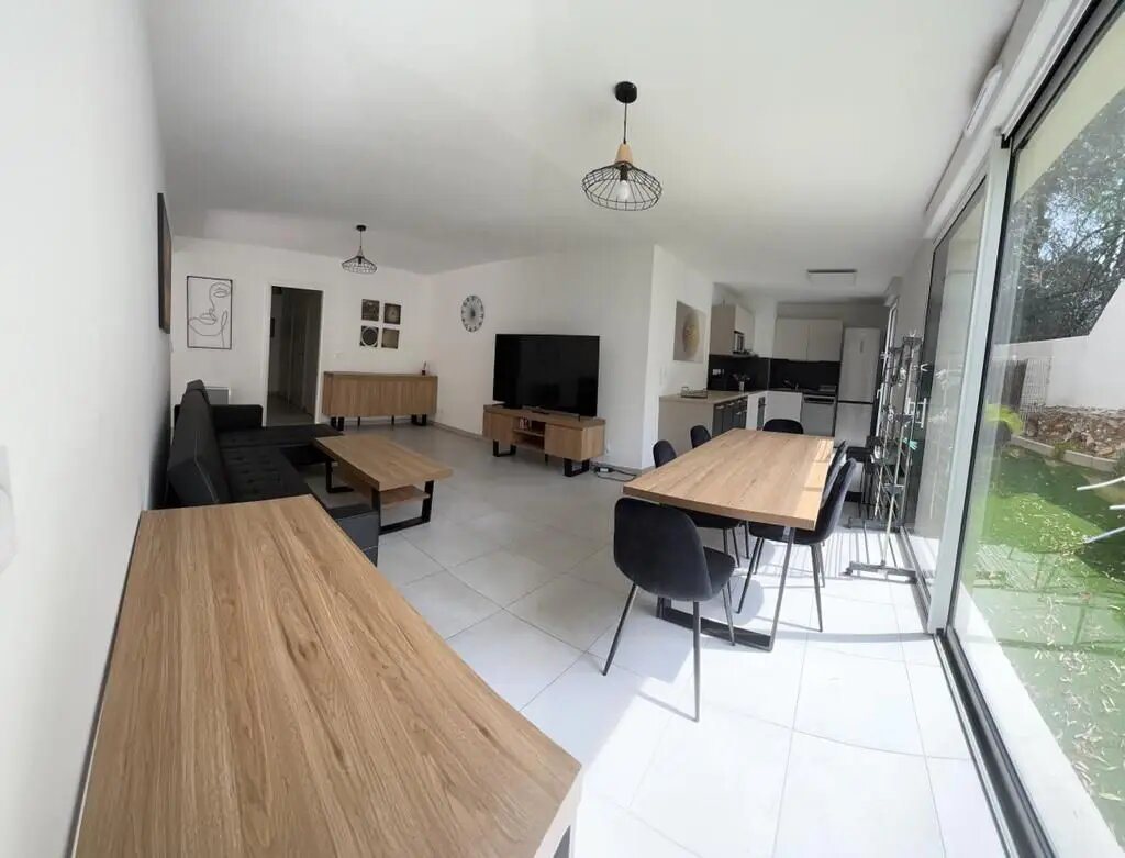 Appartement à louer, 88m², Nîmes