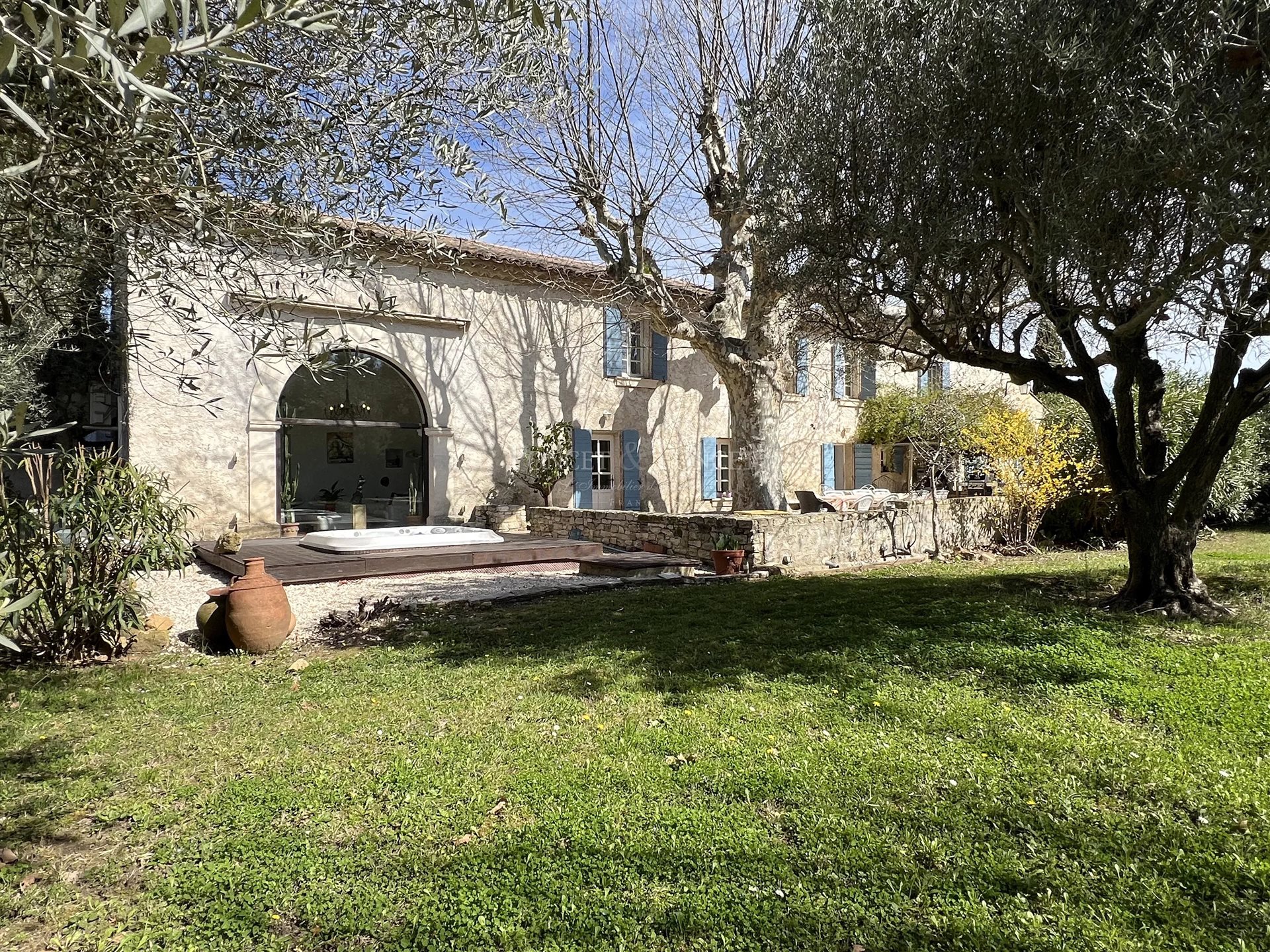 Maison à vendre, 360m², Uzès