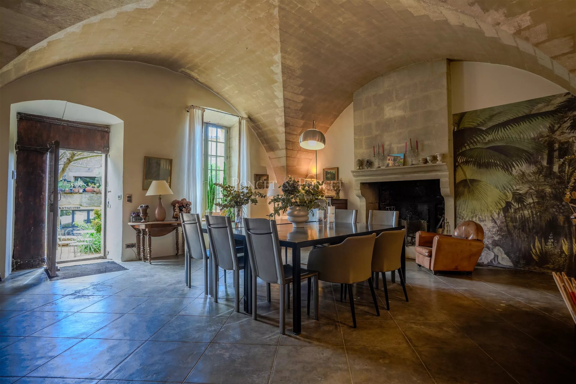 Maison à vendre, 451m², Uzès