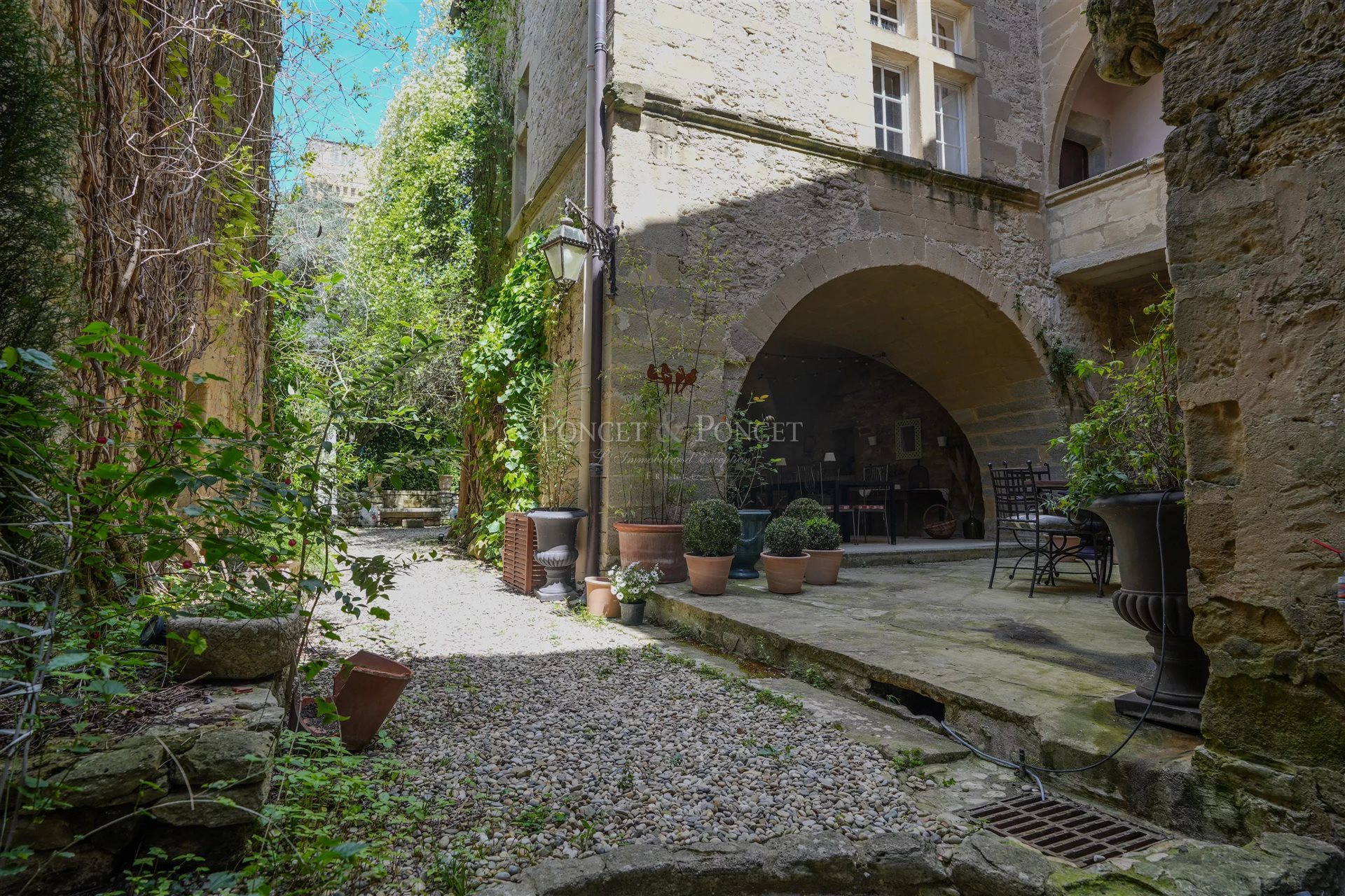 Maison à vendre, 451m², Uzès
