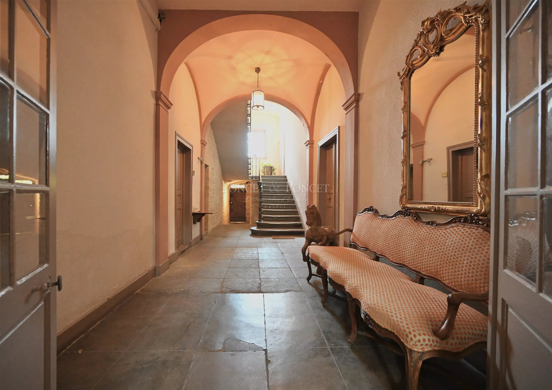Maison à vendre, 667m², Uzès
