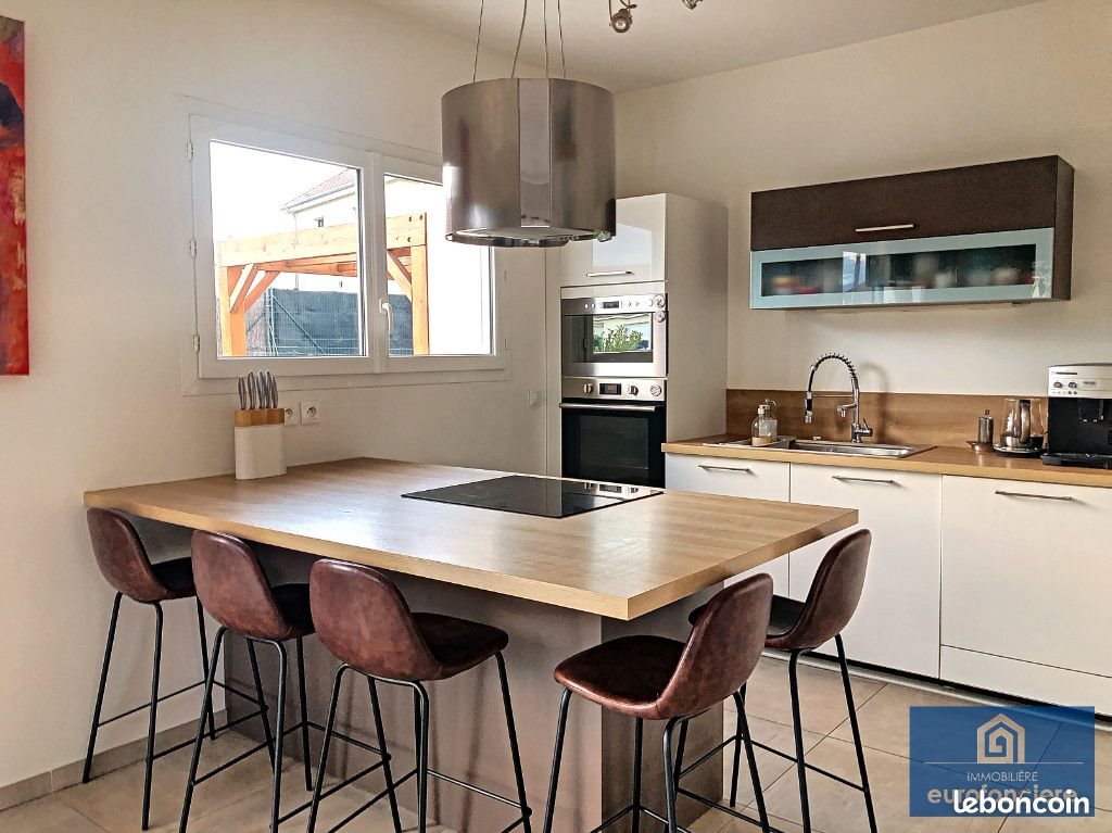 Maison à vendre, 127m², La Rivière-de-Corps