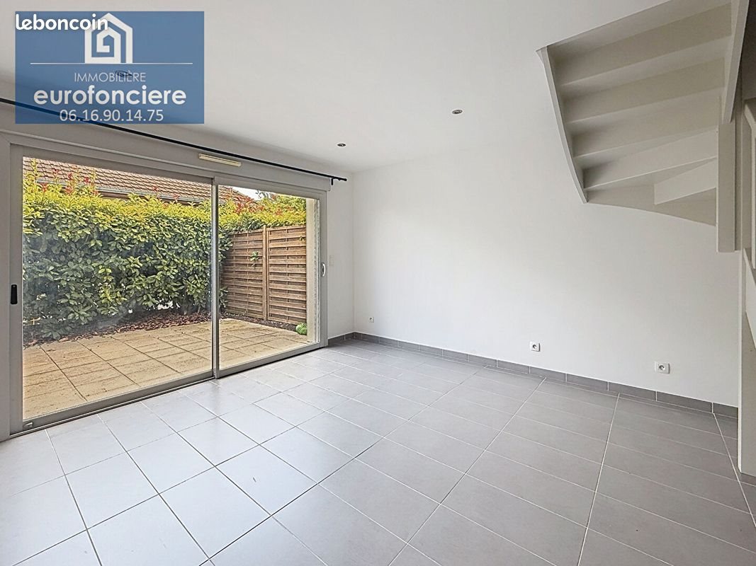 Appartement à louer, 69m², Bréviandes