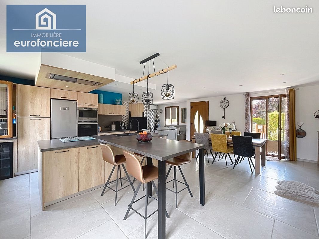 Maison à vendre, 135m², Saint-Lyé