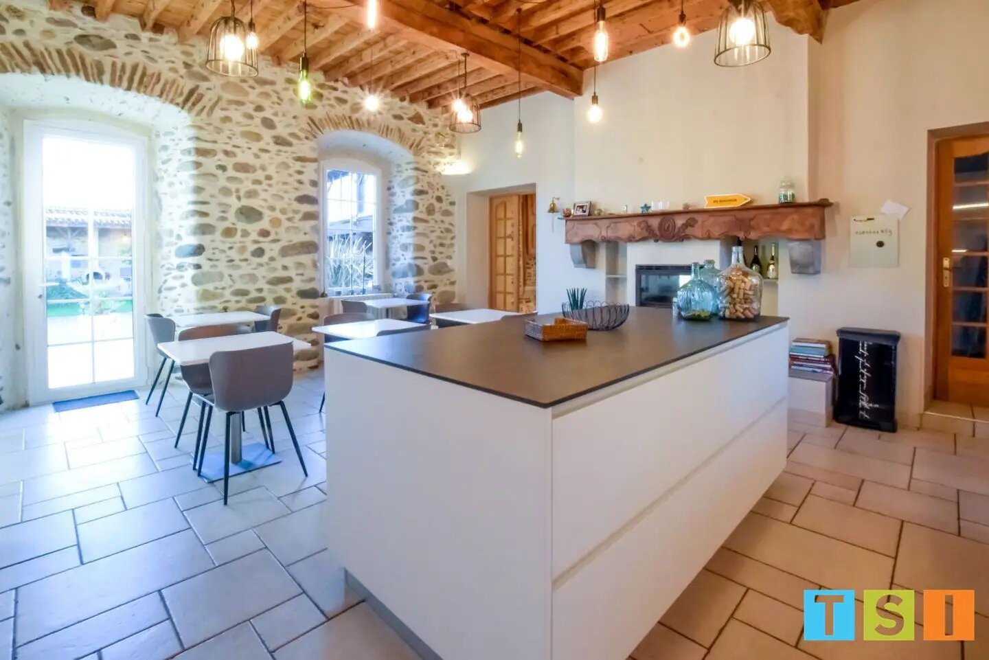 Maison à vendre, 625m², Ausson