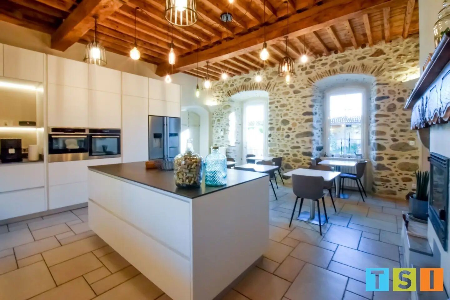 Maison à vendre, 625m², Ausson