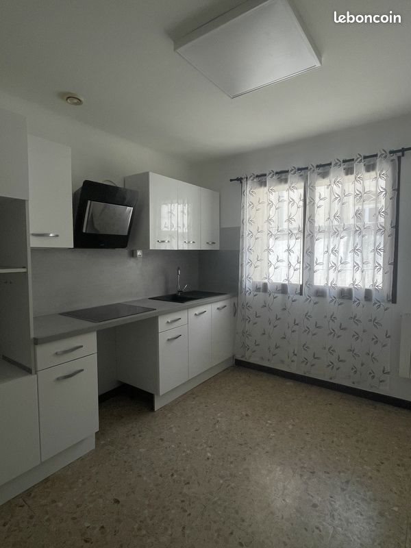 Maison à louer, 56m², Pont-Saint-Esprit