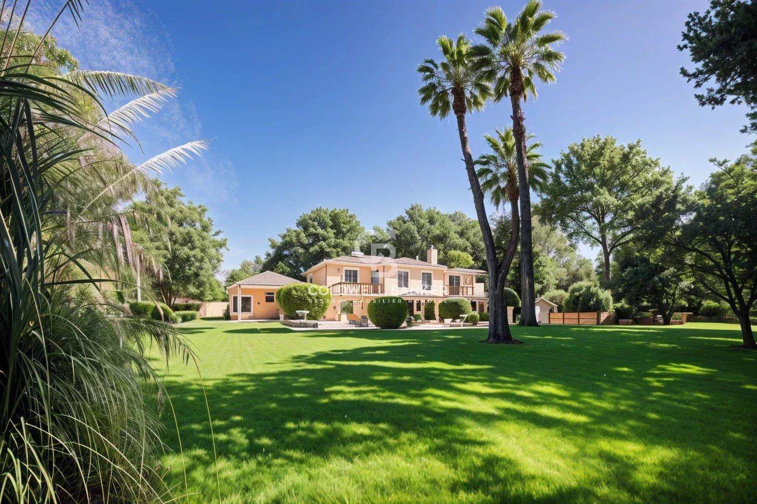 Maison à vendre, 430m², Mougins