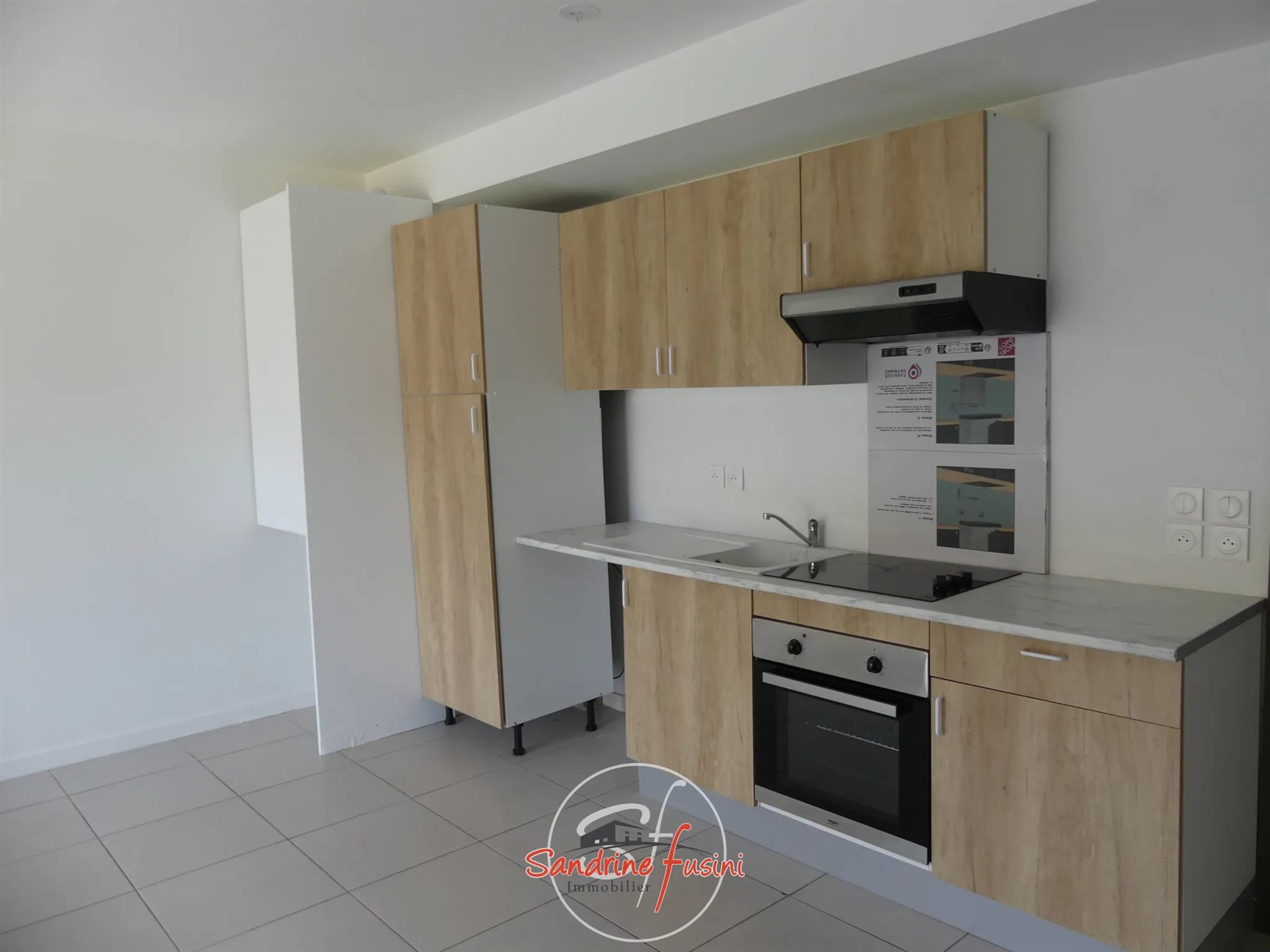 Appartement à louer, 40m², Carros