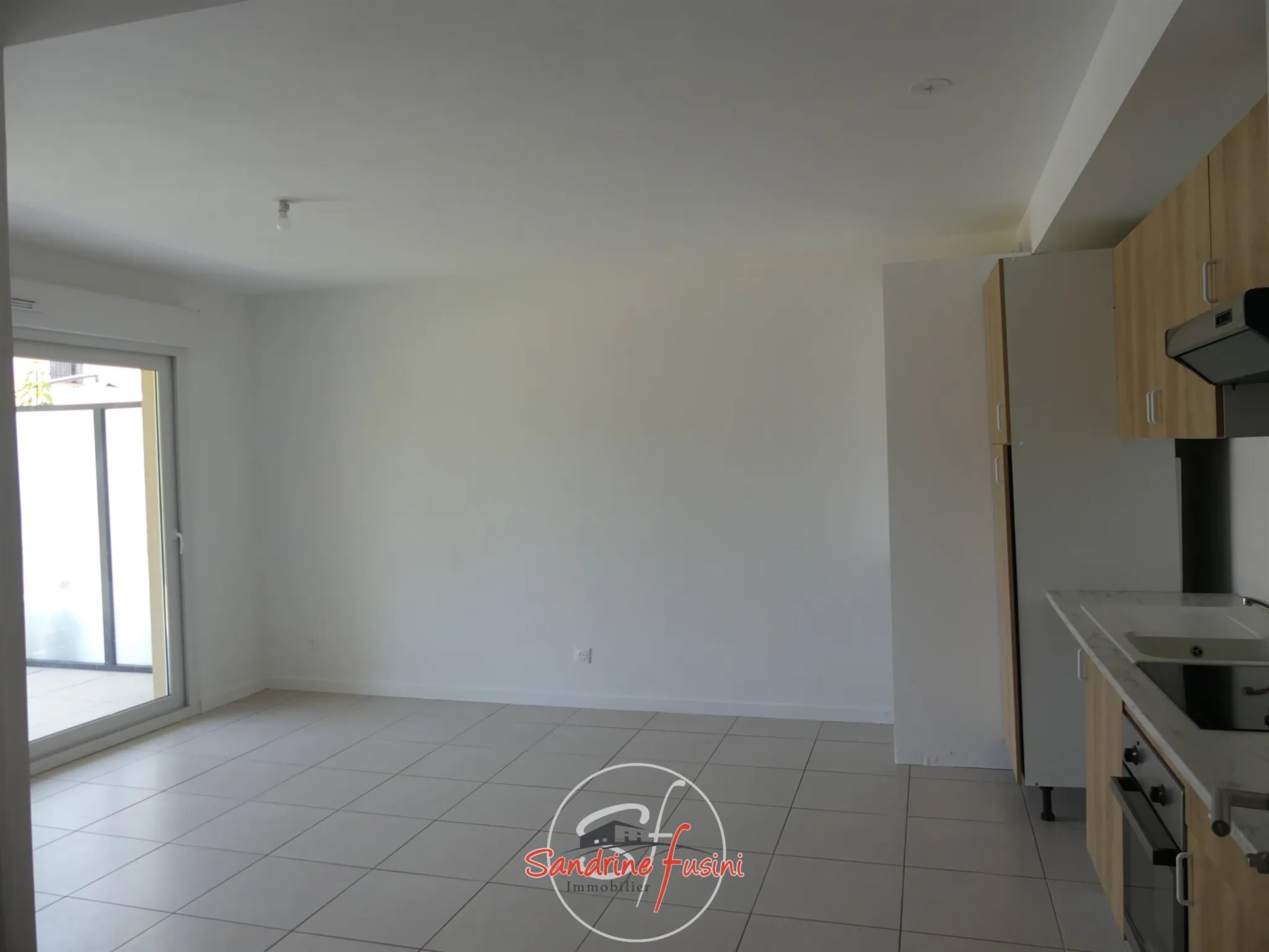 Appartement à louer, 40m², Carros