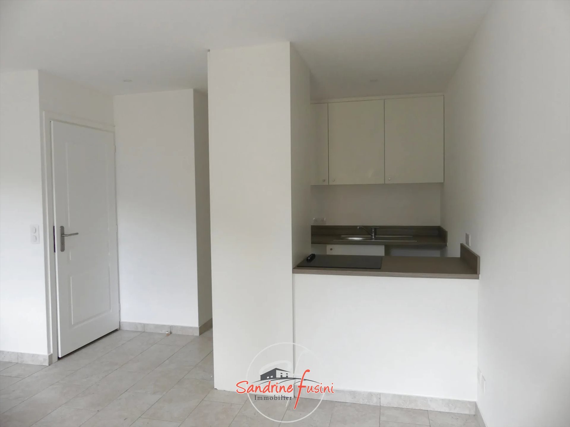 Appartement à louer, 26m², Carros