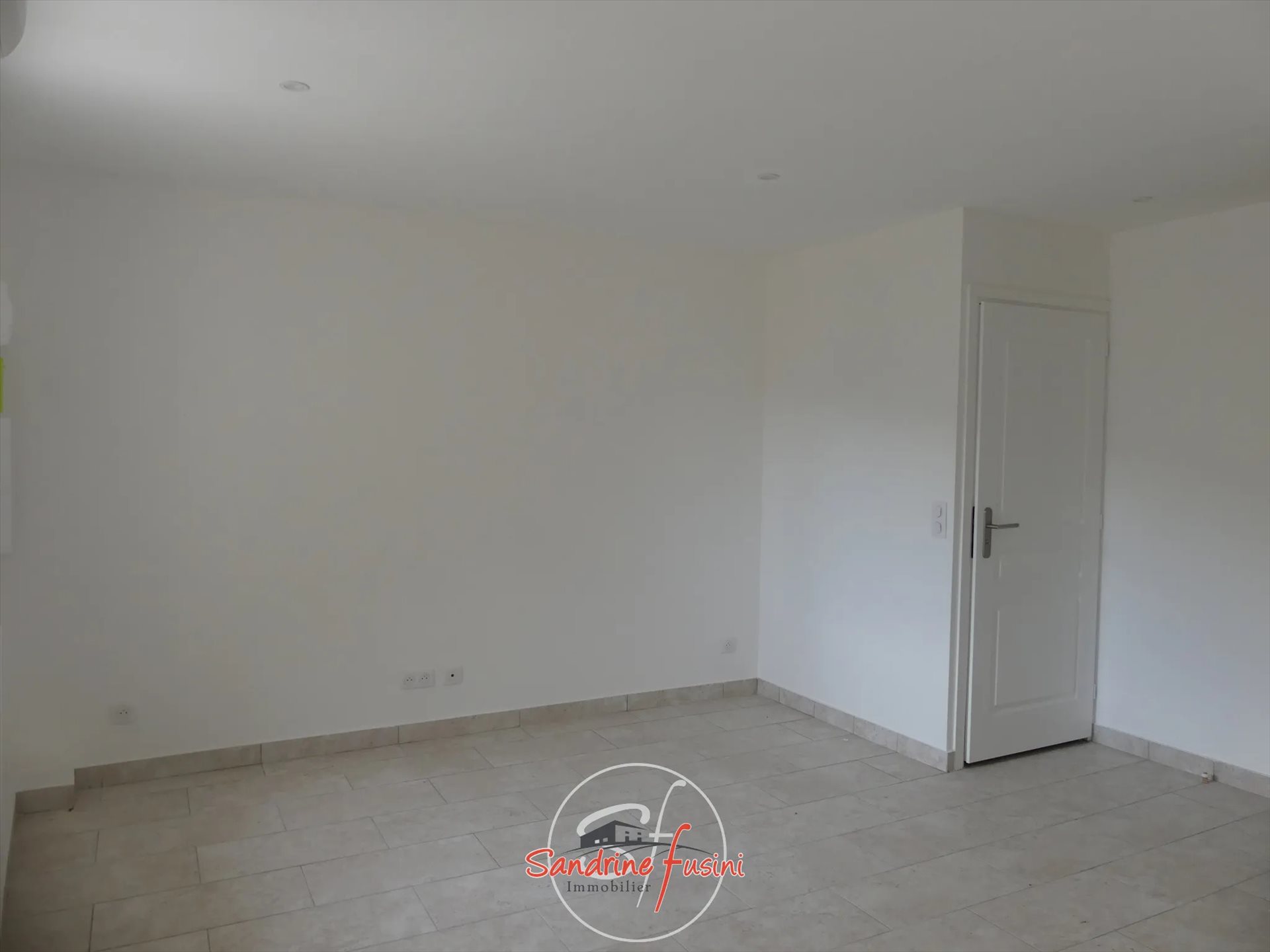 Appartement à louer, 26m², Carros