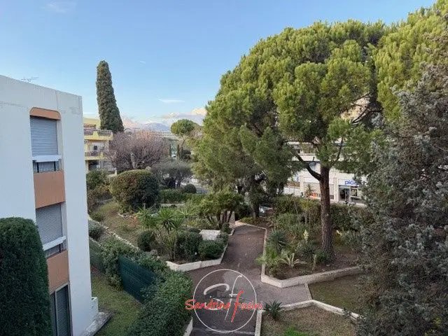 Appartement à louer, 25m², Cagnes-sur-Mer