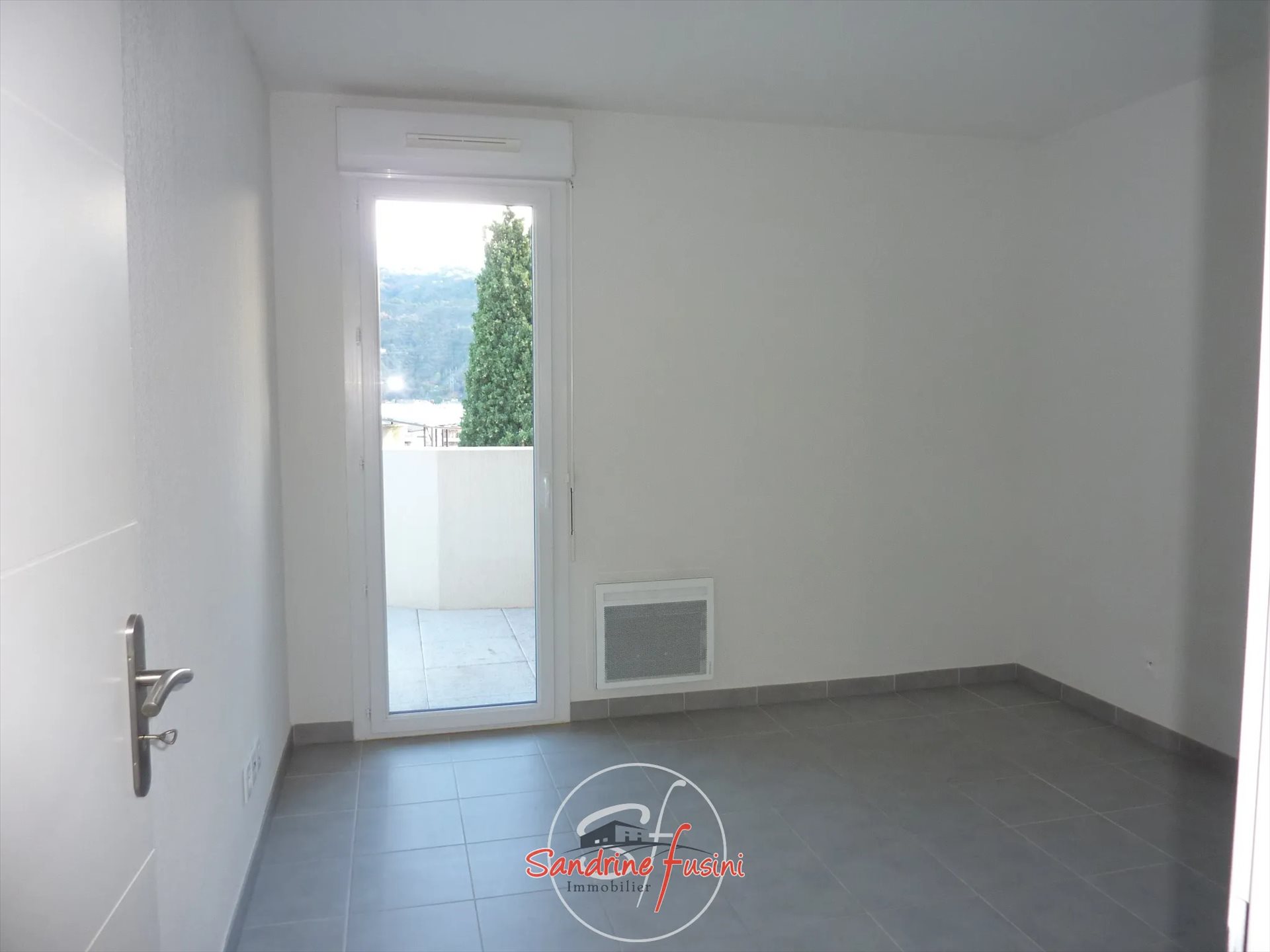 Appartement à louer, 38m², Carros