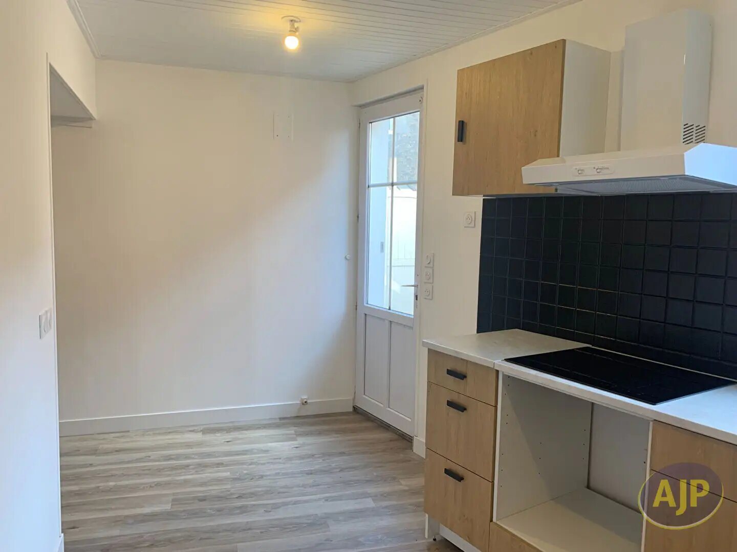 Maison à louer, 84m², Vieillevigne