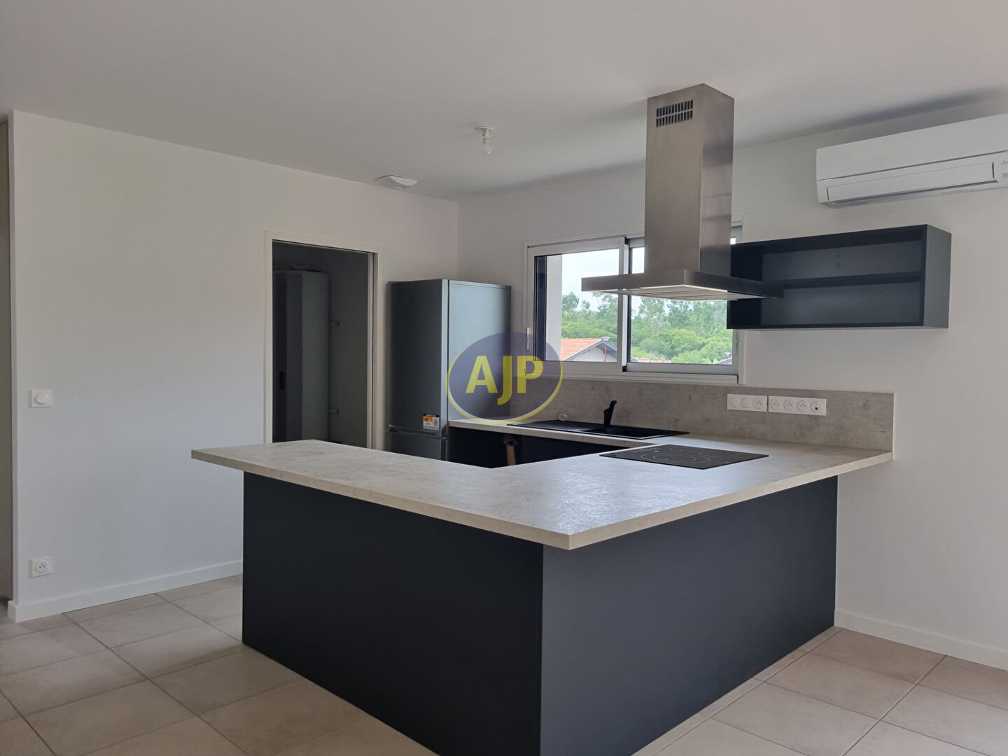 Maison à louer, 90m², Angresse