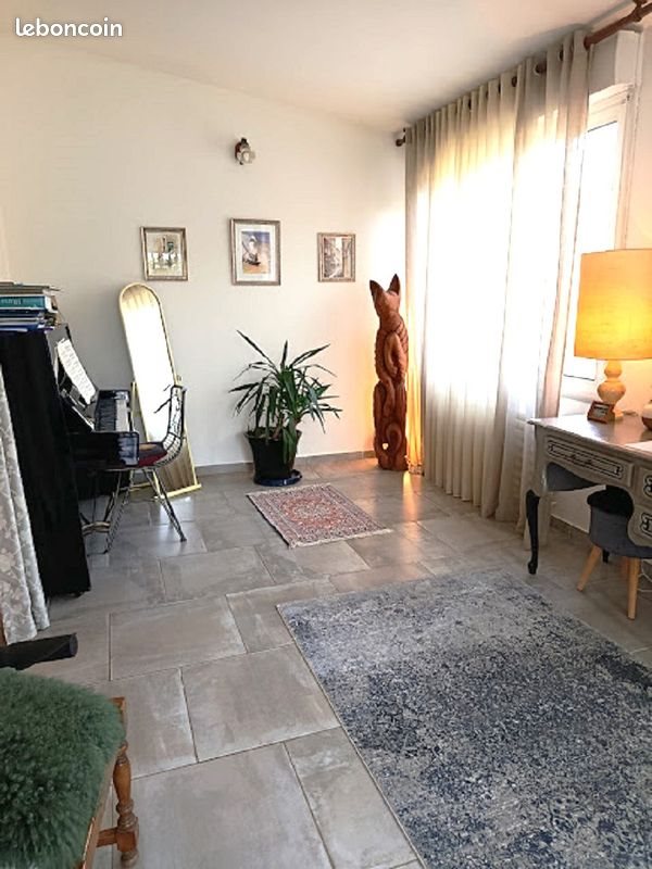 Appartement à louer, 67m², Meyreuil