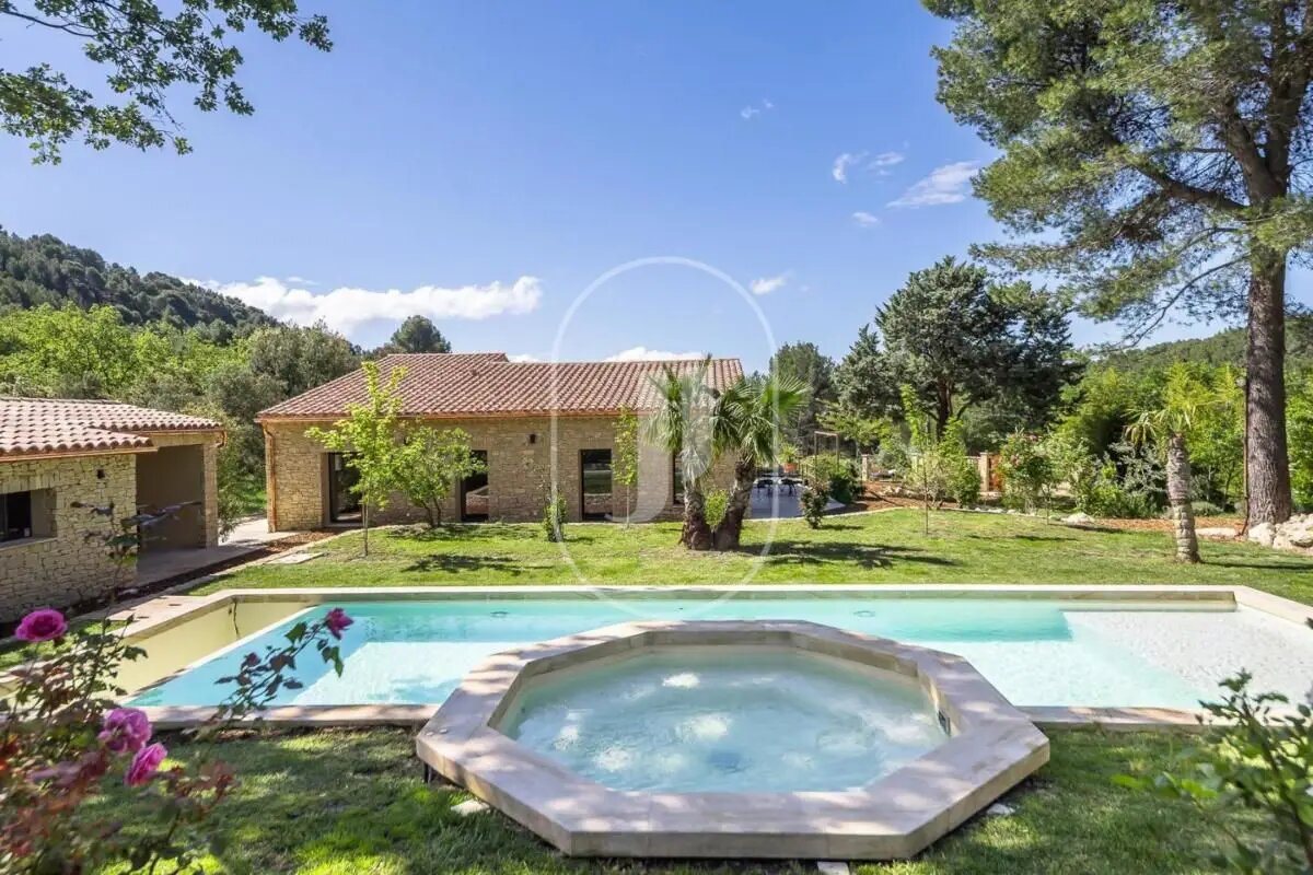 Maison à vendre, 157m², Saumane-de-Vaucluse