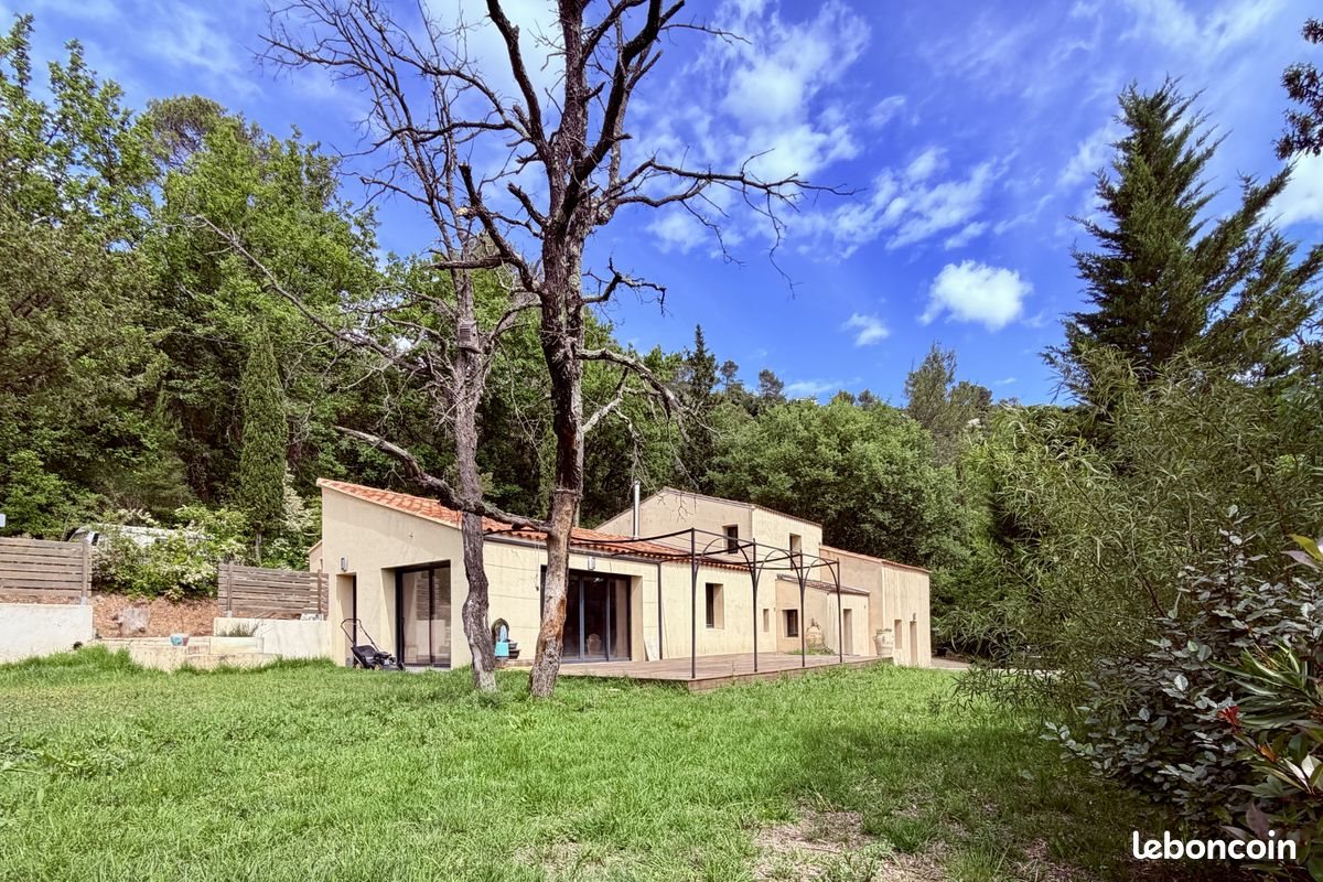 Maison à vendre, 140m², Méounes-lès-Montrieux