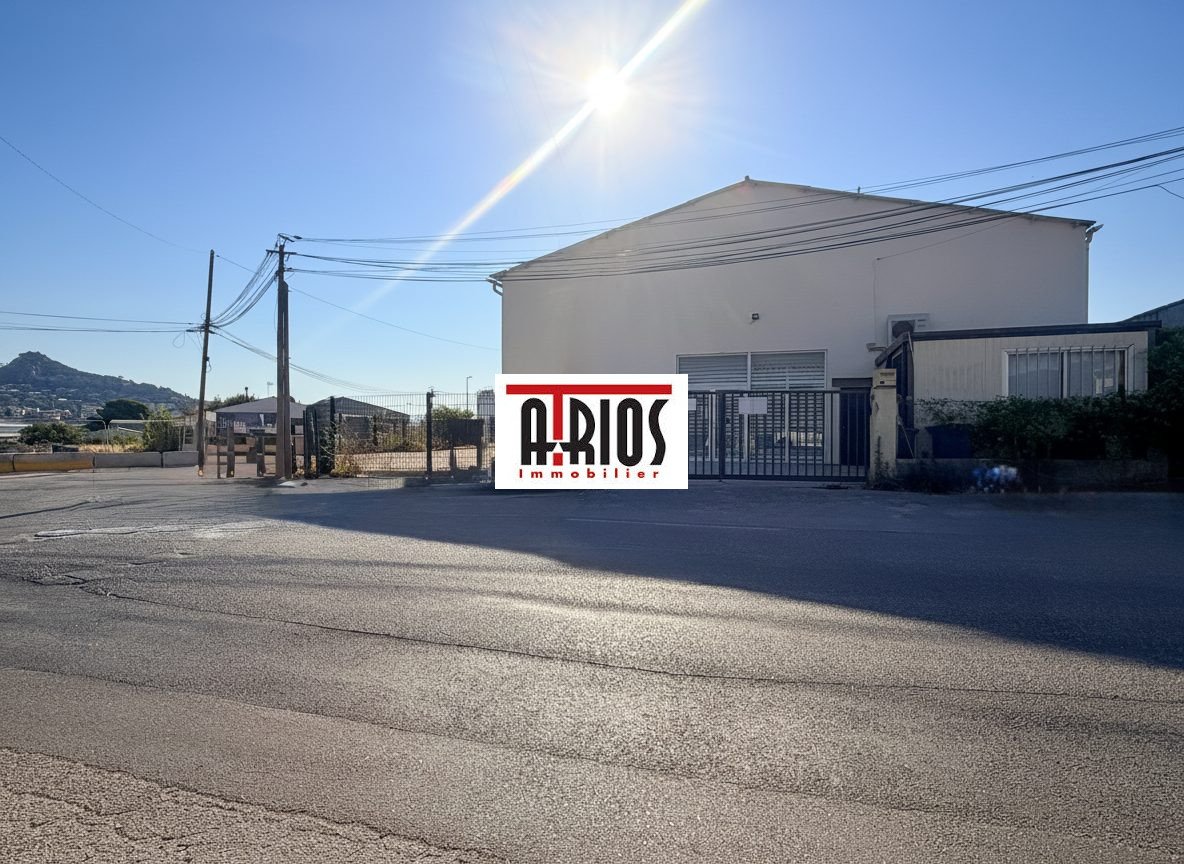 Maison à louer, 450m², Hyères