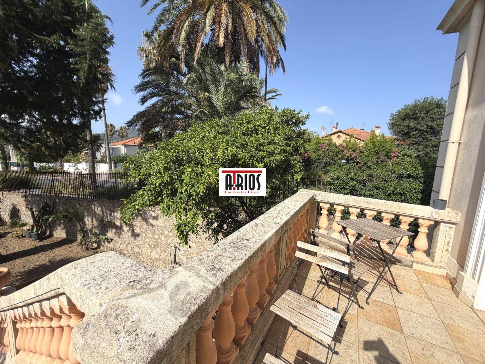 Maison à louer, 250m², Hyères