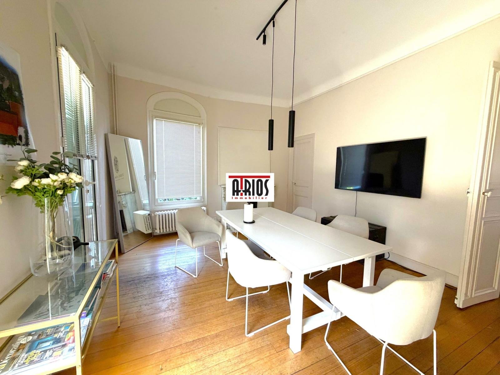 Maison à louer, 250m², Hyères