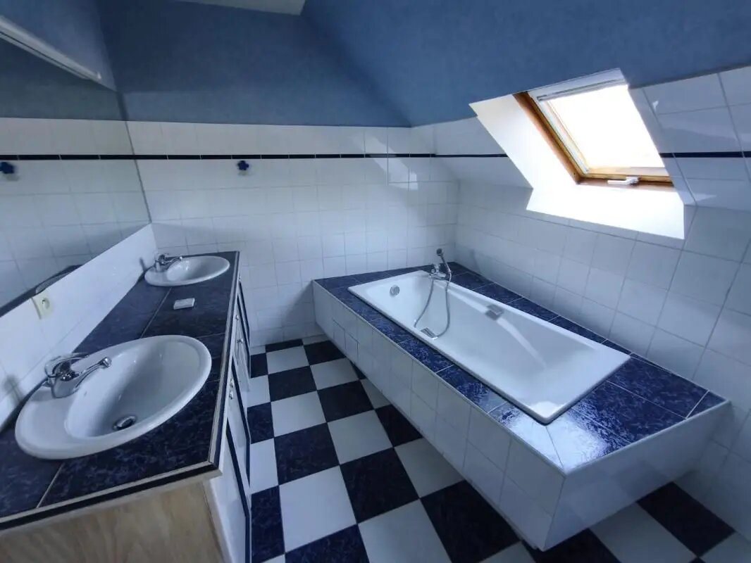 Maison à louer, 141m², Meucon