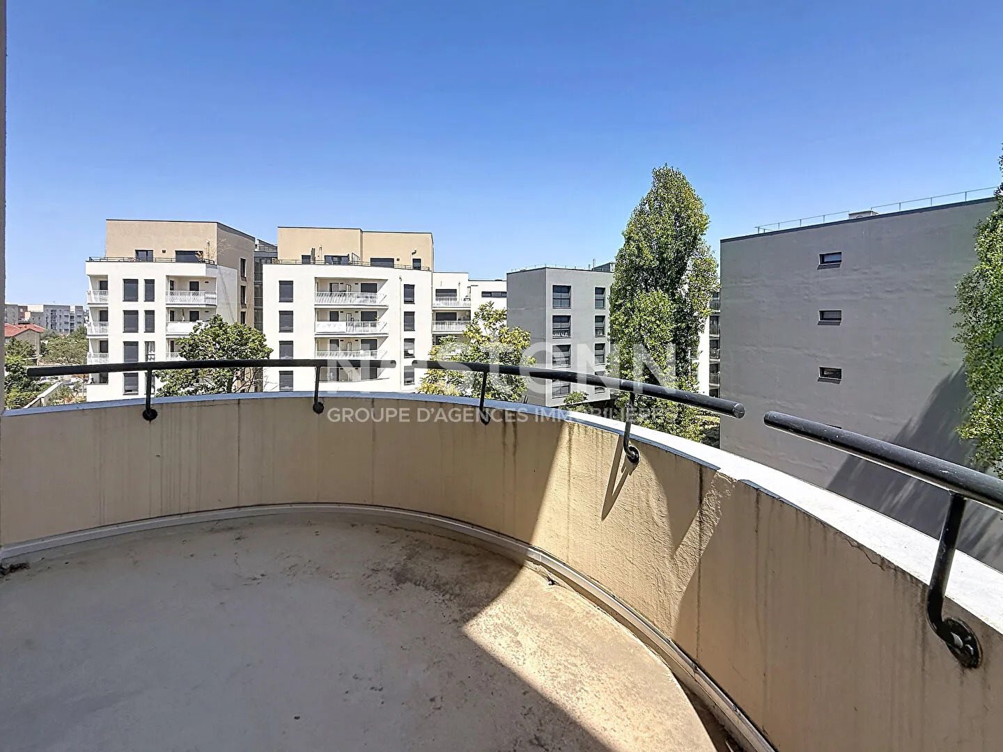 Appartement à louer, 81m², Bron